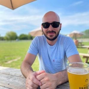 Meet your Posher, Maxime